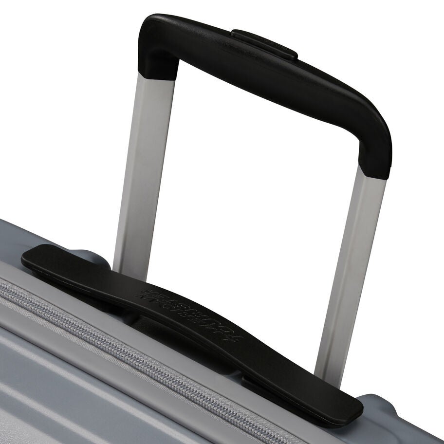 American Tourister Surftime Spinner Carry-On&trade; in the color Silver. image number 8